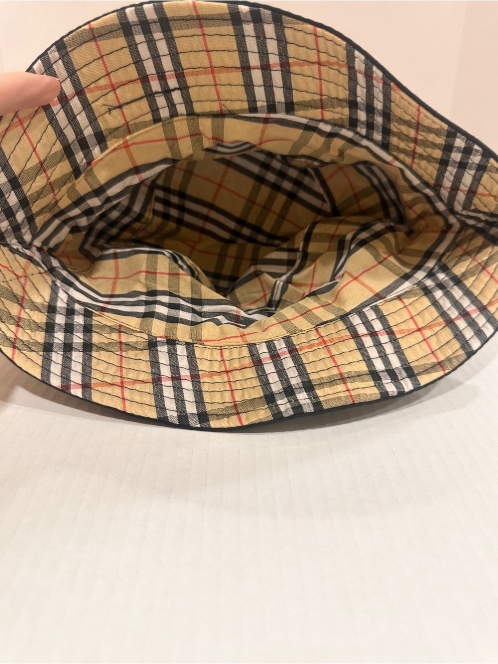 BTS Fake Love Shirt + BTS Bucket Hat Bundle Size M NIP - Picture 4 of 7